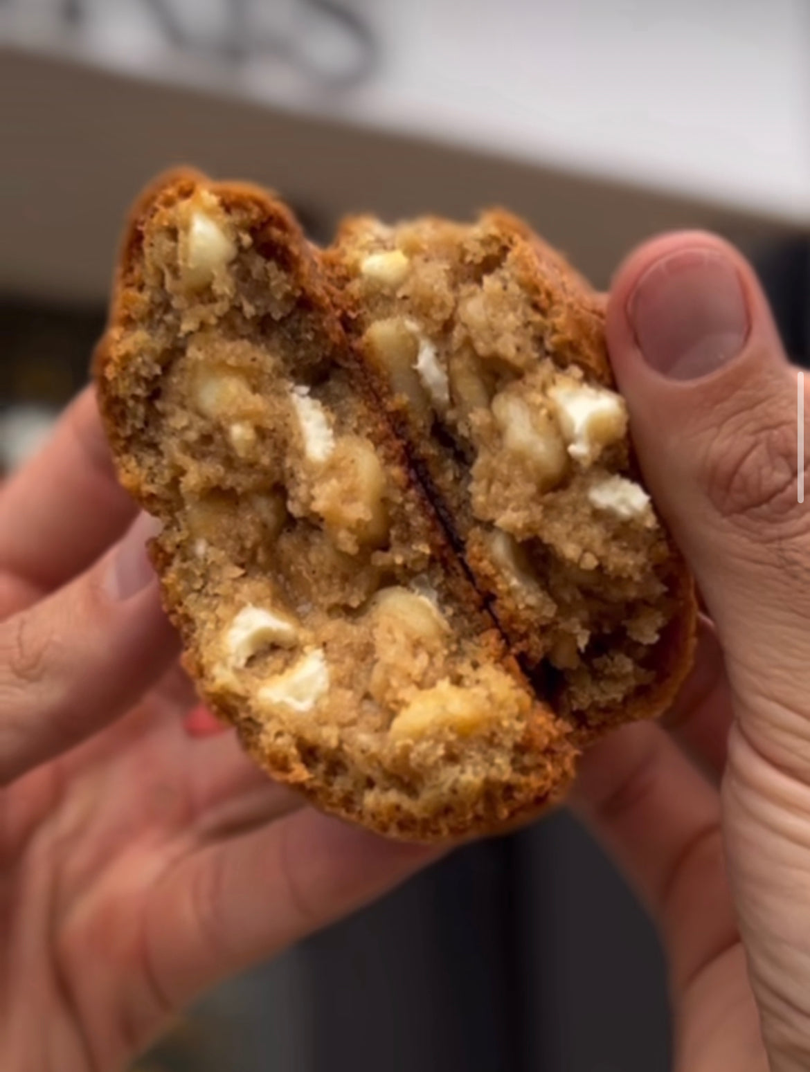GALLETA DE CHOCOLATE BLANCO Y MACADAMIA
