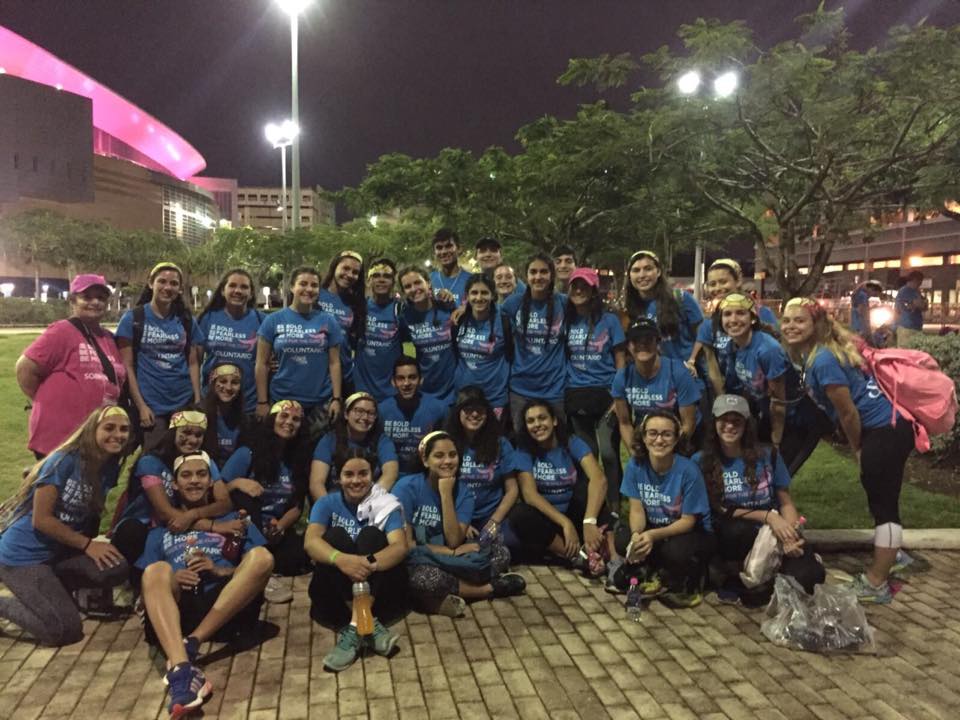 Misión cumplida en Race for the Cure y aunque estamos super cansados, miren lo felices que nos sentimos al poder servir a otros. Me encanta ser Marista!