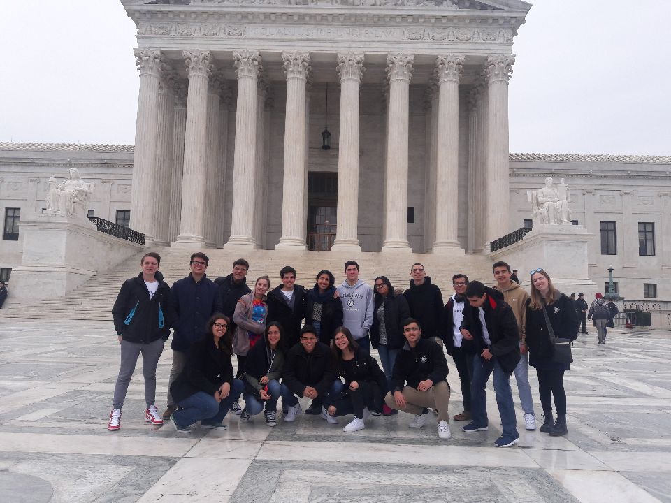 Nuestros estudiantes del Club de Naciones Unidas nos envían su recuerdo desde Washington: WAMUNC XX